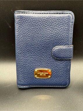 Michael Kors Jet Set Passport Case Navy Blue Leather
